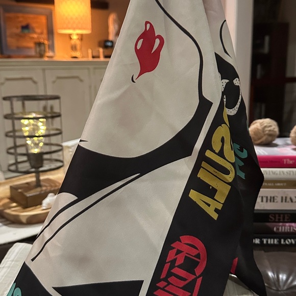 DISNEY X COACH Villains Print Silk Square Scarf, in Black/Multi Style CD141 BNWT - Picture 5 of 10